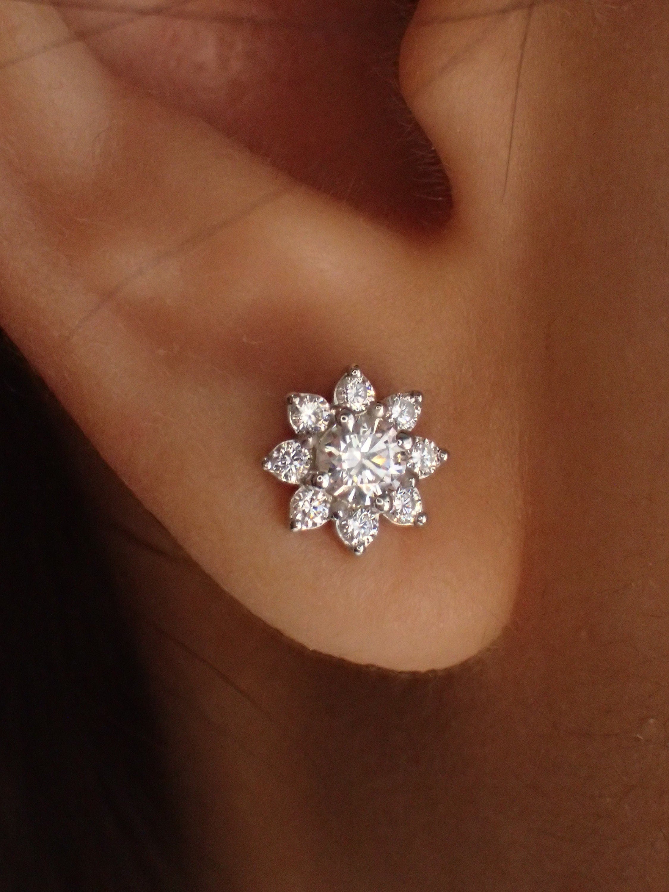 Moissanite Flower Stud Earrings / Flower Stud Charm / Moissanite Minimalist Earrings / Floral Jewelry Gift for Women, Wedding Gift